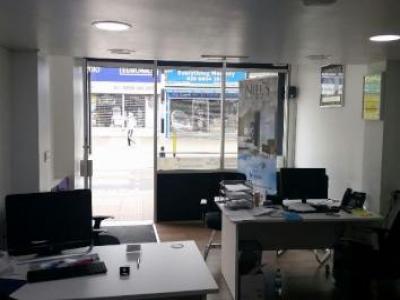 Location Local commercial ENFIELD EN1 1