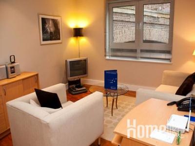 Location Appartement LONDON EC3A 