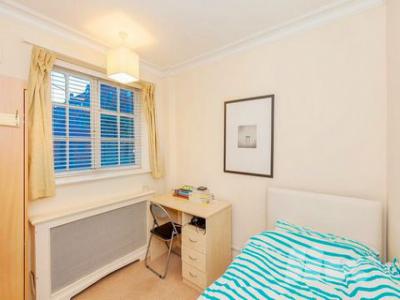 Location vacances Appartement 3 pices LONDON NW8 0