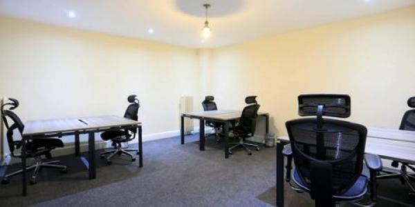 Location Local commercial LONDON WC1R 