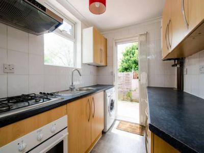 Location Appartement MITCHAM CR4 1