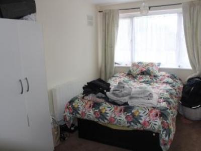 Location Appartement STAINES TW18 