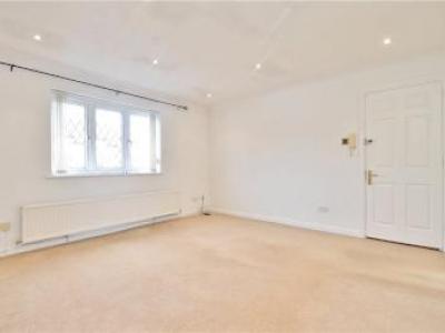 Location Appartement STAINES TW18 