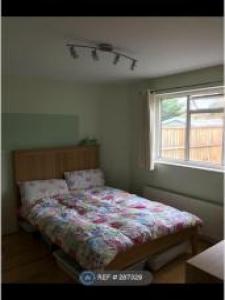 Location Appartement STAINES TW18 