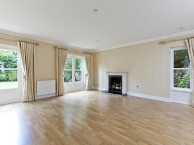 Location Maison WALTON-ON-THAMES KT12 