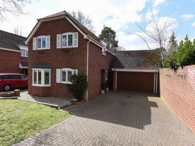 Annonce Vente Maison Farnborough