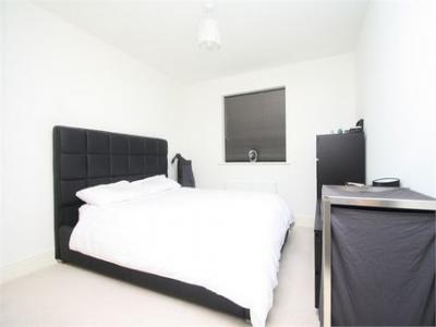 Louer Appartement Staines