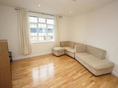 Louer Appartement West-byfleet rgion KINGSTON UPON THAMES