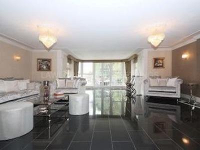 Louer Maison Chigwell