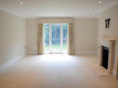 Louer Appartement Weybridge