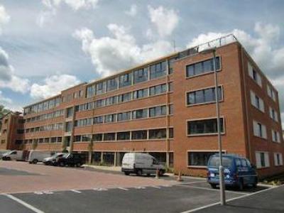 Annonce Location Appartement Farnborough