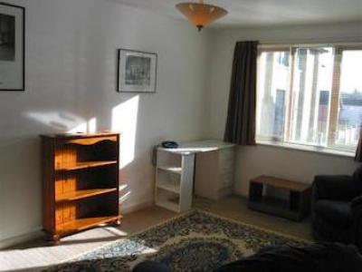 Annonce Location Appartement Staines