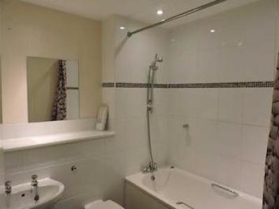 Louer Appartement West-byfleet rgion KINGSTON UPON THAMES