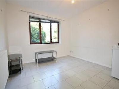 Louer Appartement Staines