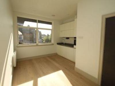 Louer Appartement New-malden rgion KINGSTON UPON THAMES