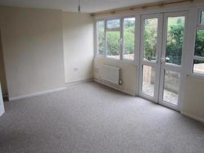 Louer Appartement Stroud