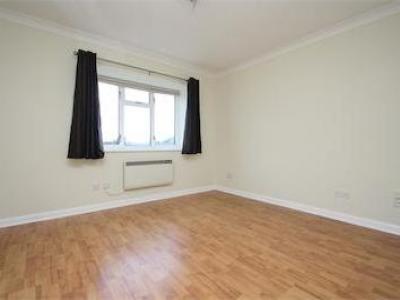 Louer Appartement Staines