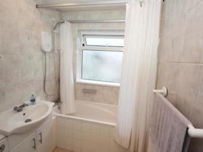 Louer Appartement West-byfleet rgion KINGSTON UPON THAMES