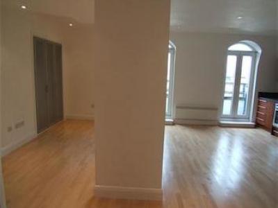 Annonce Location Appartement Staines