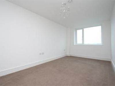 Louer Appartement Staines