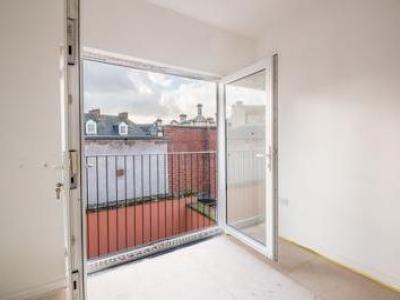 Louer Appartement Stroud