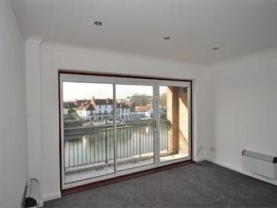 Louer Appartement Staines