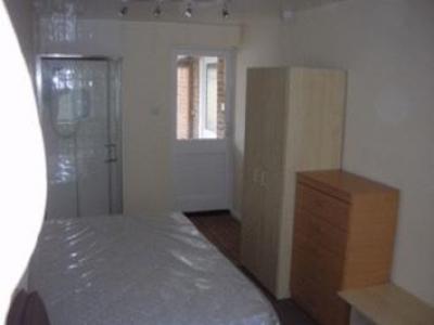 Annonce Location Appartement Egham