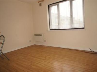 Louer Appartement Staines