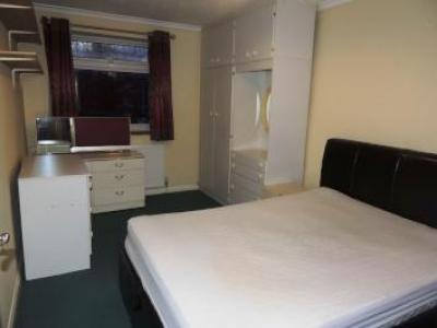 Louer Appartement Staines