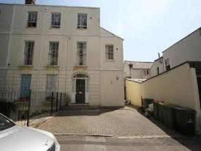 Annonce Location Appartement Cheltenham