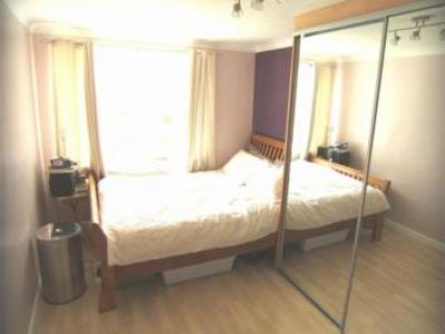 Louer Appartement Staines