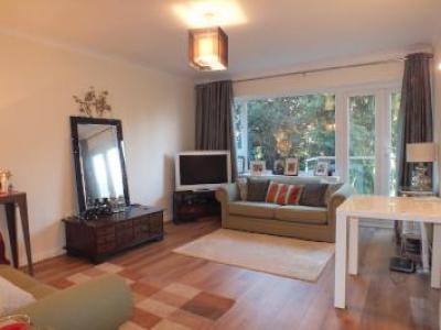 Louer Appartement Esher