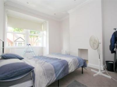 Louer Appartement Staines