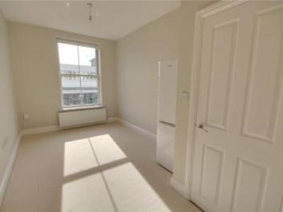Annonce Location Appartement Egham