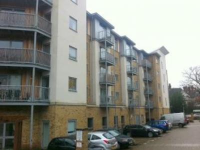 Annonce Location Appartement Farnborough