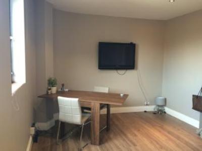 Annonce Location Appartement Egham